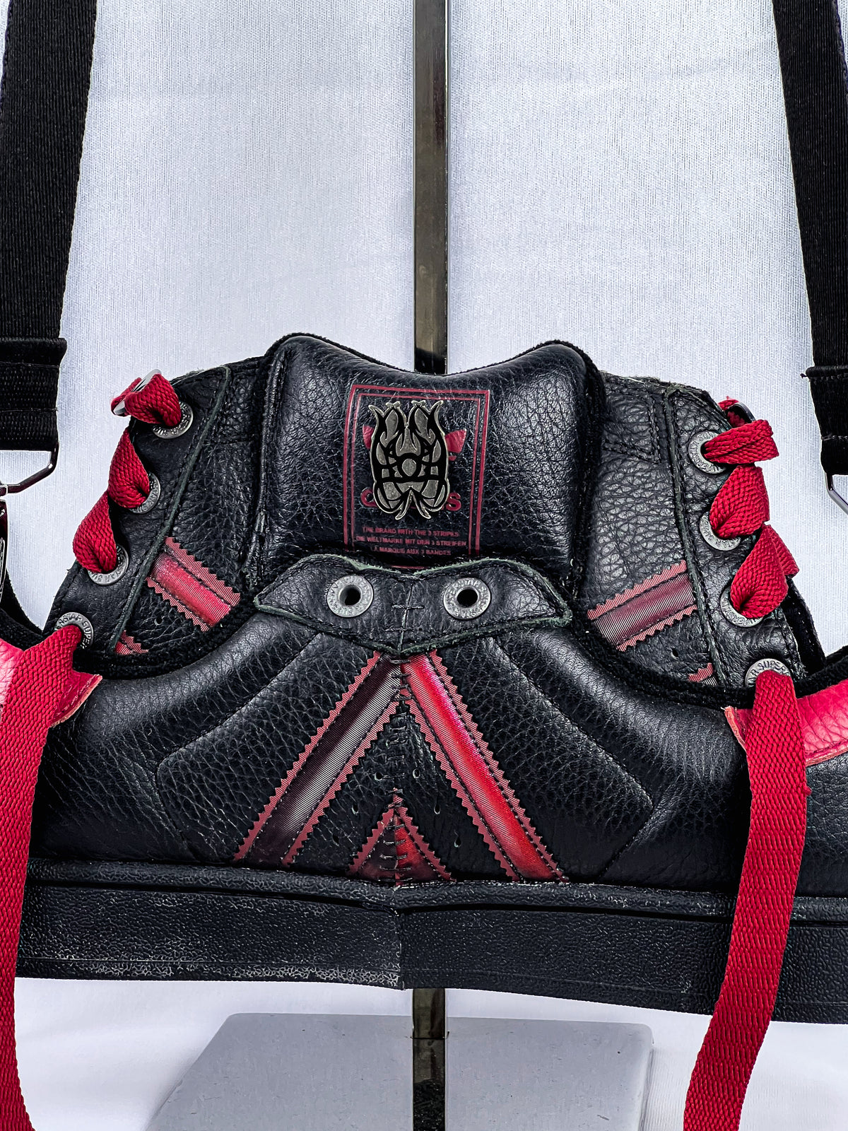 Detalhe da Bolsa Adidas Superstar Sangue