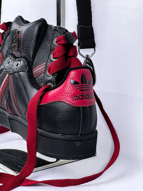 Detalhe da Bolsa Adidas Superstar Sangue