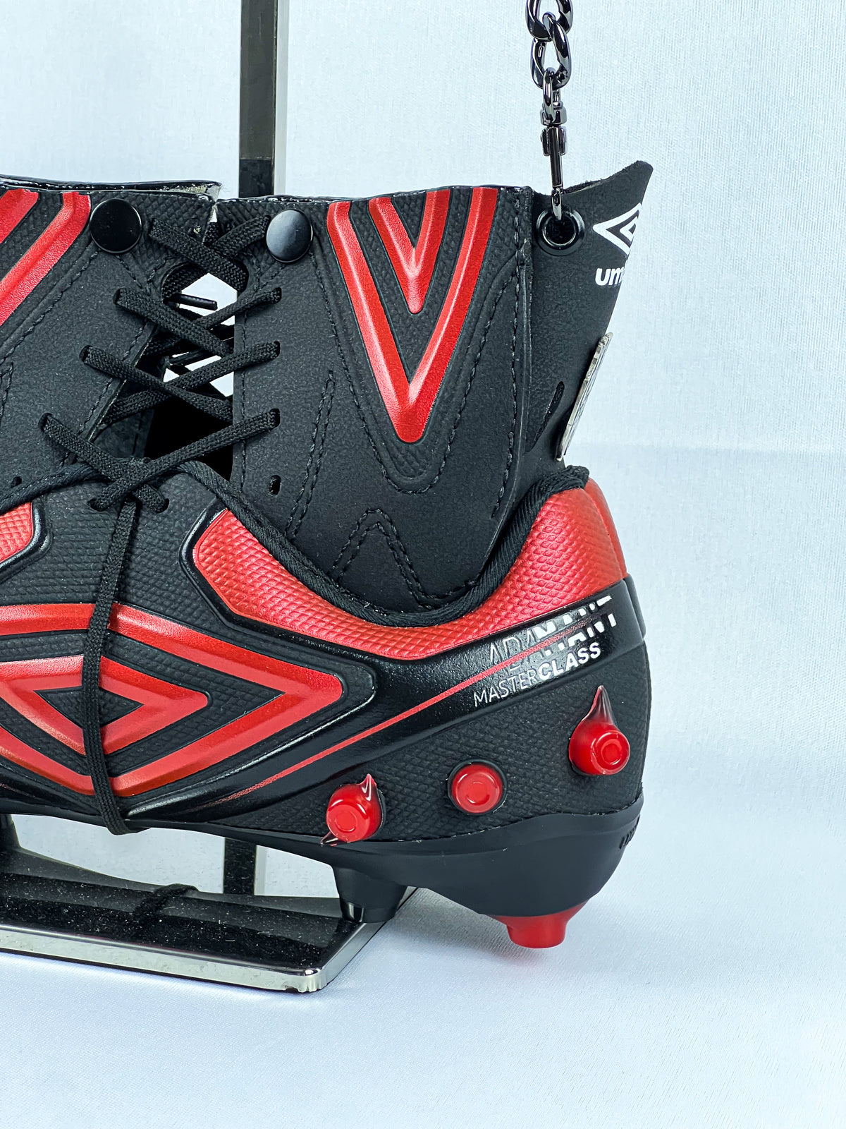 Detalhe da Bolsa Umbro Rubi Adamant