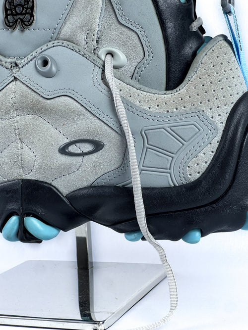 Detalhe da Bolsa Oakley Teeth Bomber Cinza