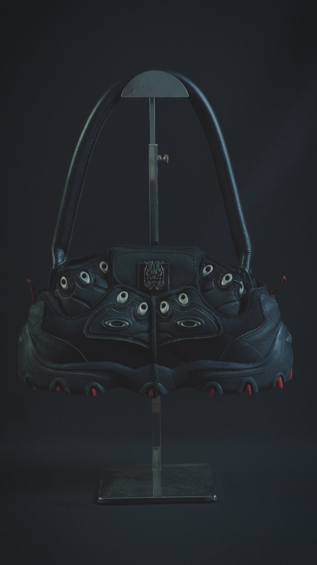 Vídeo da Bolsa Oakley Teeth Bomber Sangue